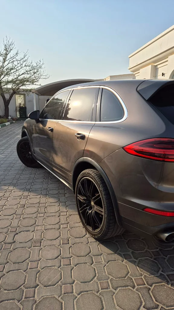 Porsche Cayenne Turbo S GCC 2015 - Porsche Cayenne Turbo S GCC 201563136839445123111