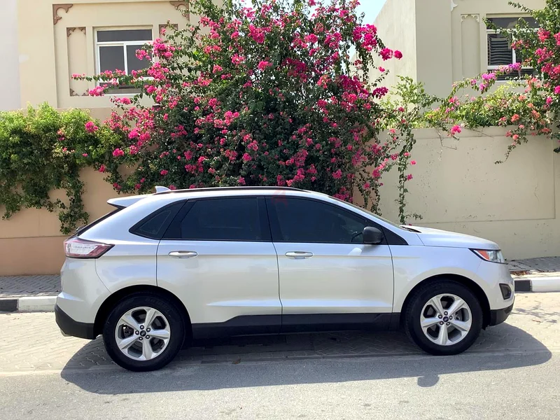 2016 GCC, 2x4, direct from 1st owner, Service History in Al Tayer, Very low mileage. Price 35000 AED63148647507459111