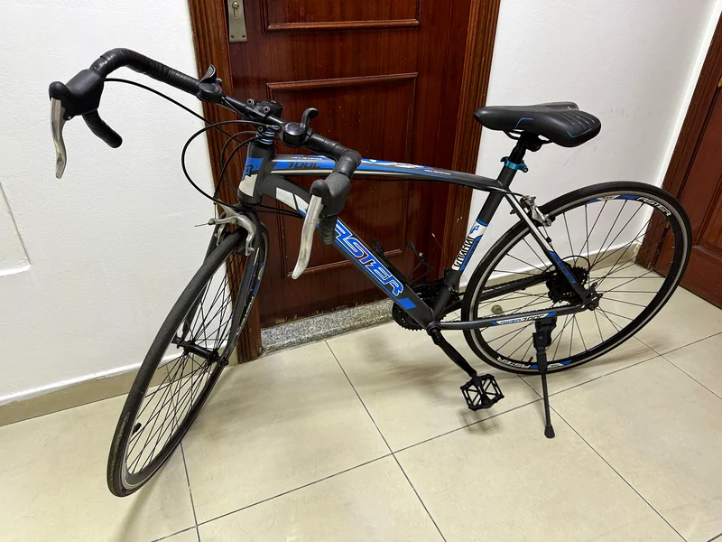 Ride in Style with this Excellent Road Bike!63169469863043112