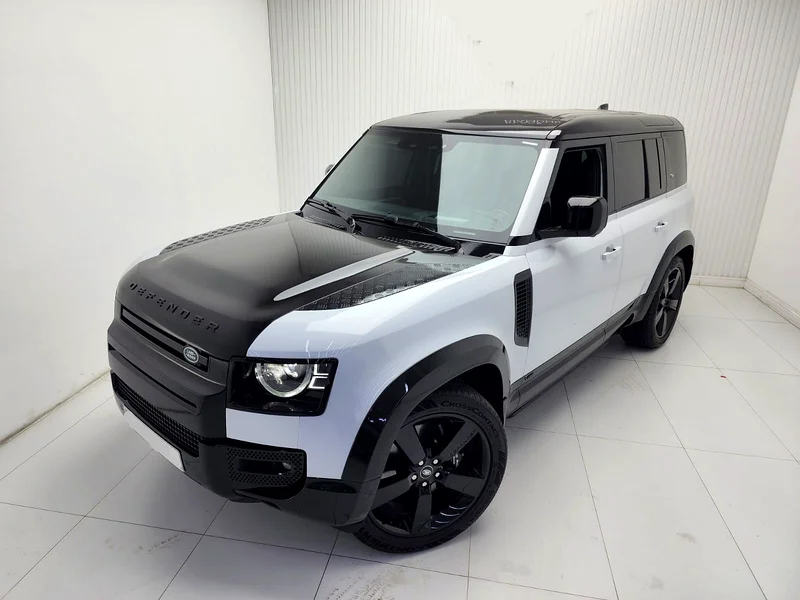 Land Rover defender P525 V8 edition 202363159254734594112