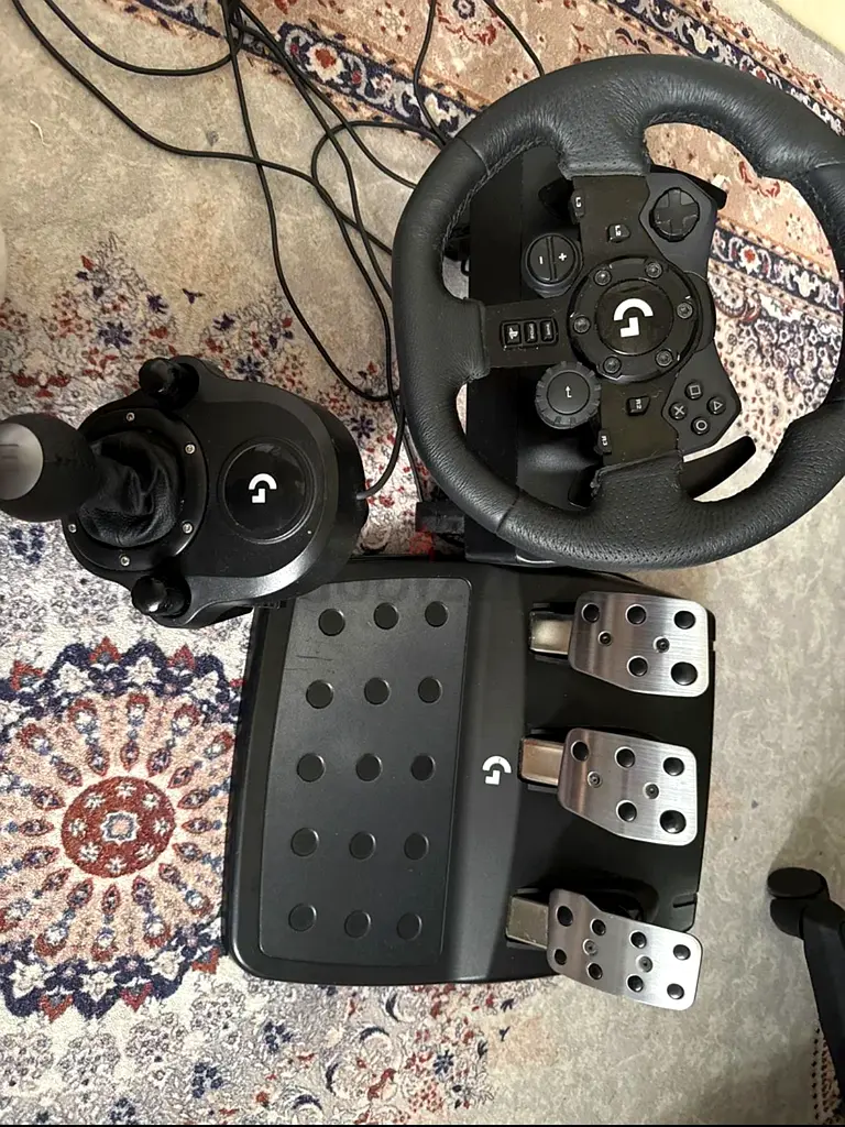 Logitech g923 with shifter