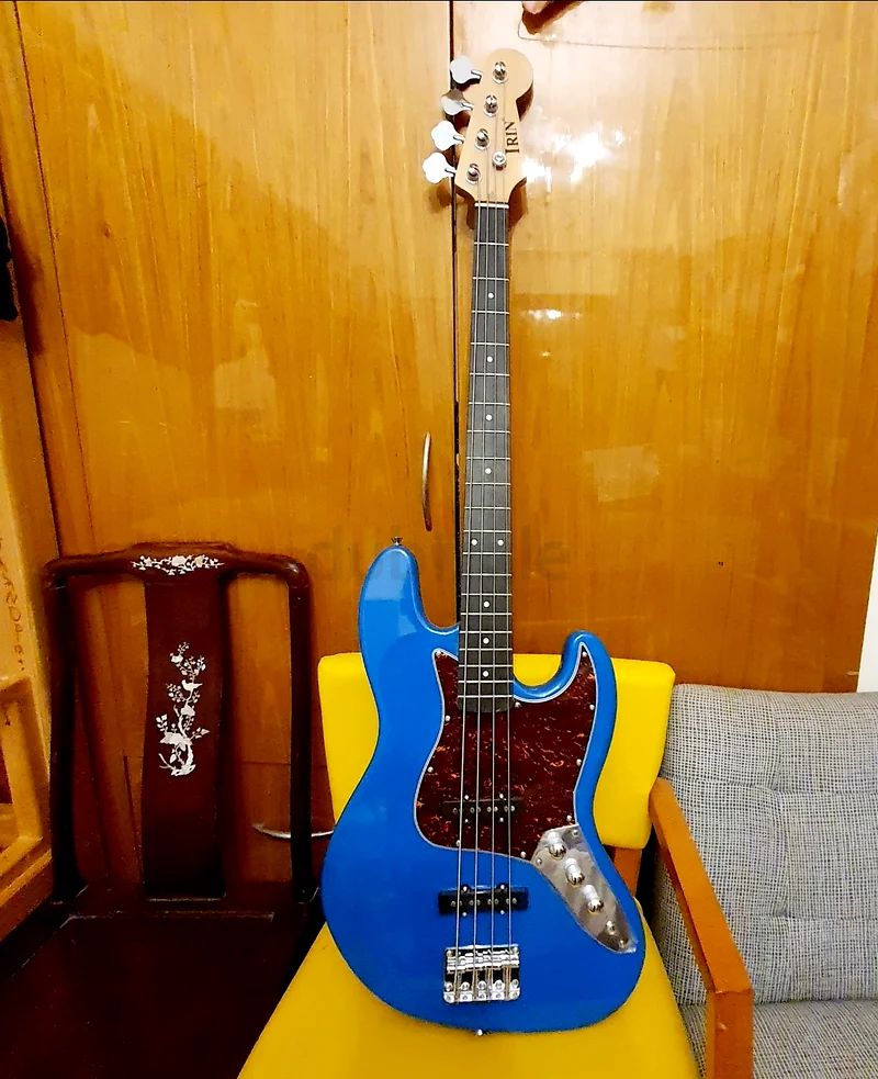 Stunning 4 String Blue Electric Bass Guitar - Perfect for Any Musician! IRIN. Never Used. Brandnew!63227276072706111