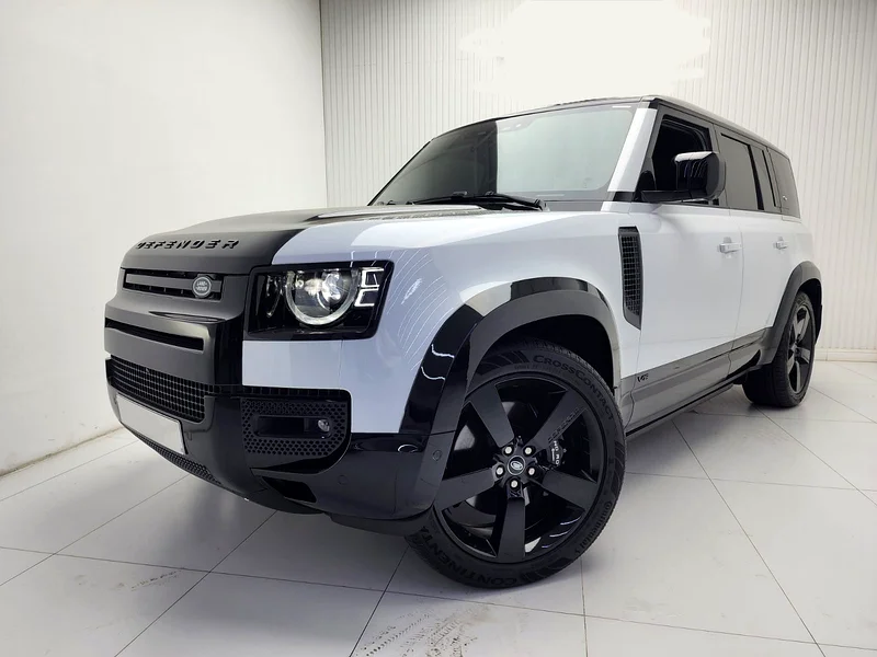 Land Rover defender P525 V8 edition 202363159254734594111