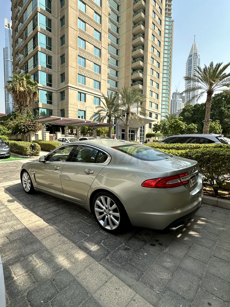 Jaguar XF V863222311769602113
