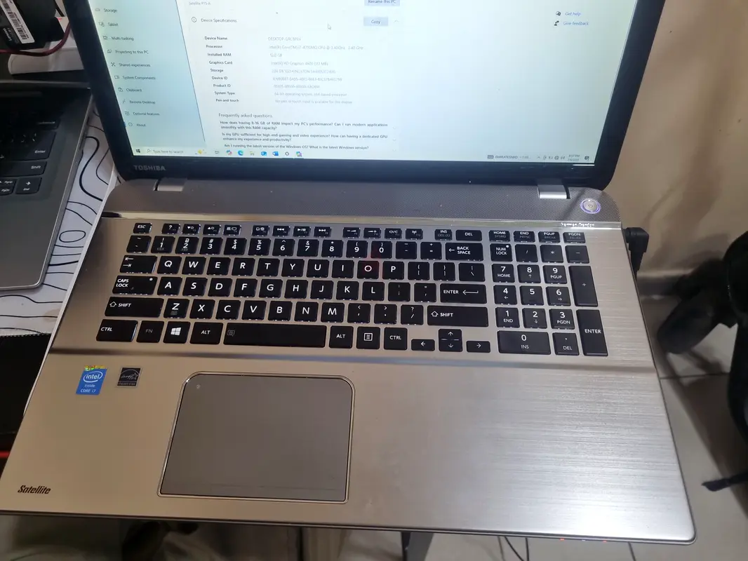 Laptop Toshiba i763256601390721114