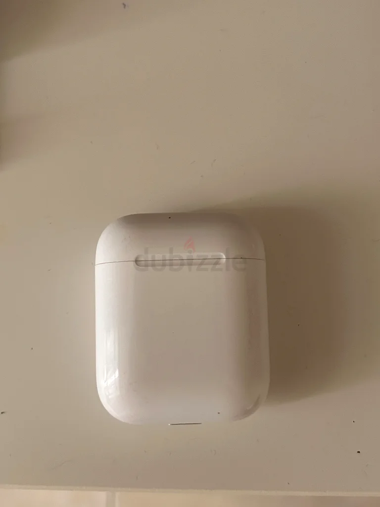 Apple AirPods Charging Case - Perfect Condition! Problem with sound is low63222842942723111