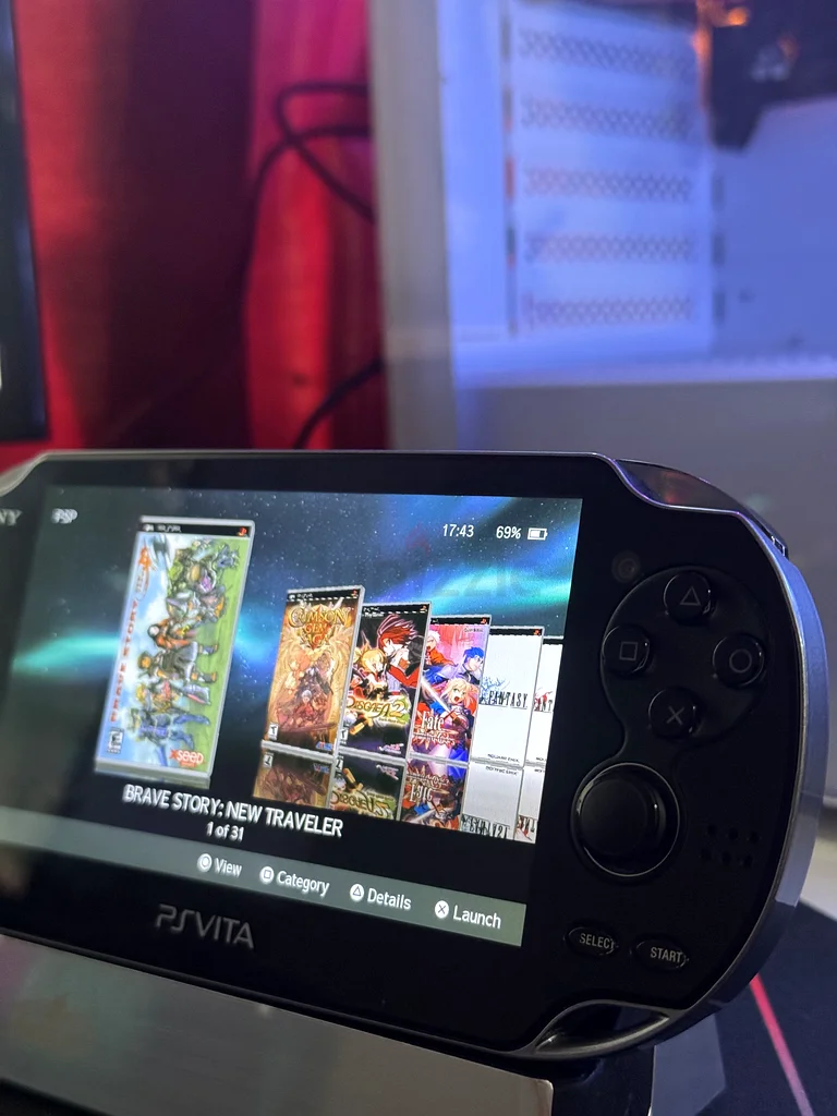 سوني PS فيتا - تجربة الألعاب المحمولة النهائية! نموذج Ps vita 1000 معدّل مع ألعاب وبسعة 256 جيجابايت63231695225731111
