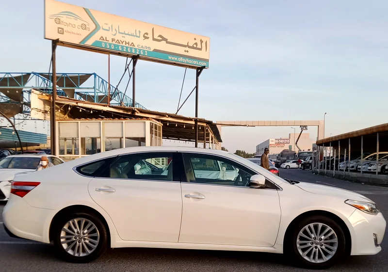 Toyota Avalon Limited V6 3.5L Full Option Model 201463147207583619114
