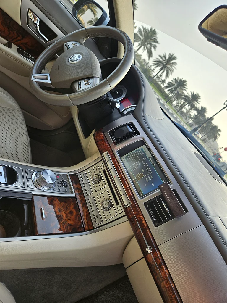 جاكوار XF بجميع الخيارات ممتازة من الداخل والخارج63221824878722114