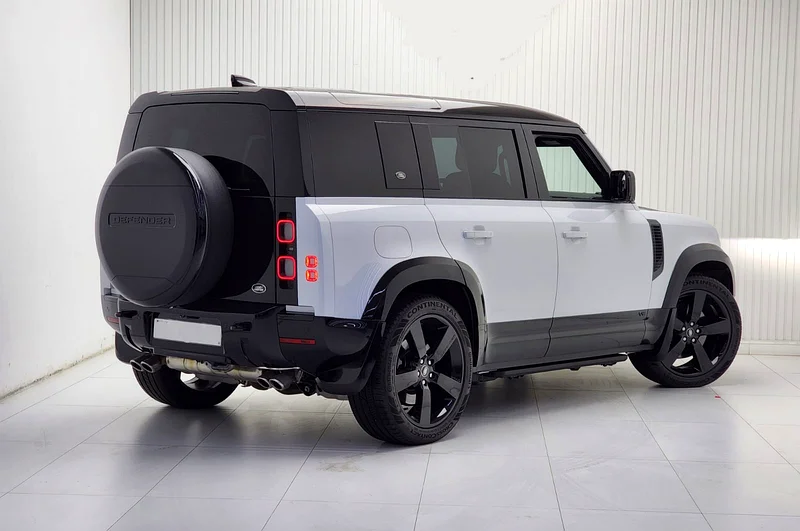 Land Rover defender P525 V8 edition 202363159254734594113