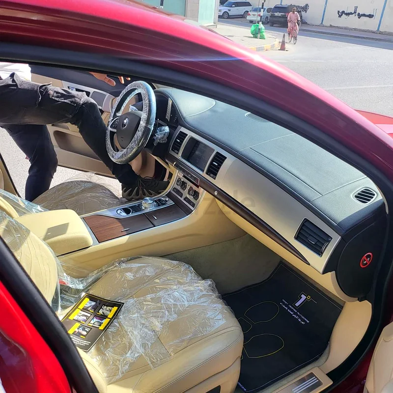 Jaguar XF 2014 – Sleek Red | Excellent Condition | GCC Specs63221824813825113
