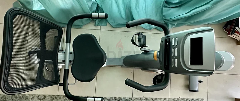 Get Fit with This High-Quality Recumbent Exercise Bike!63242692108545110