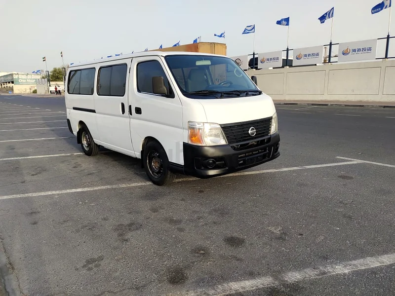 NISSAN URVAN PASSENGER VAN. GCC.13 seats. 2012 MODEL.63166627571202112