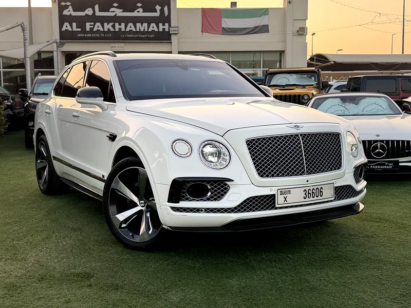 بنتايجا V12 مذهلة، إصدار أولي، مواصفات خليجية (خالية من الحوادث 100%)63134990987650111