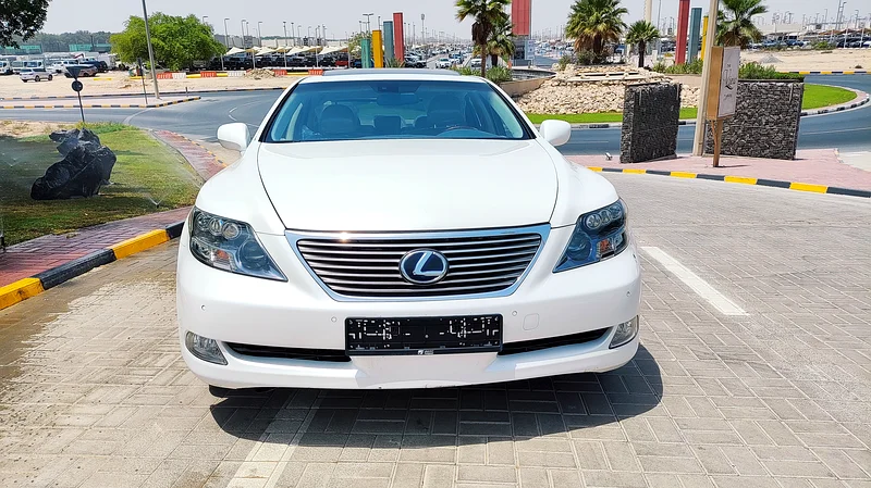 LEXUS LS460L 2009 GCC LARGE FULL OPTION WITH SUNROOF DVD PLAYER LEATHER SITES CROSS CONTROL VERY CLE63169917860483111