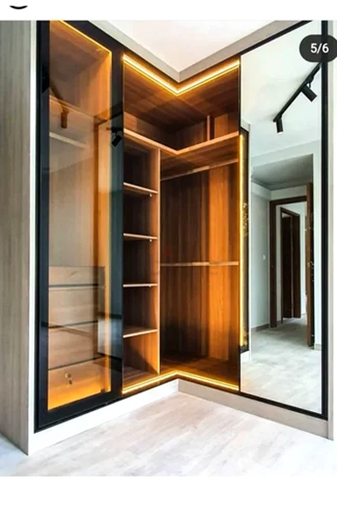 Decoration63218815320322112