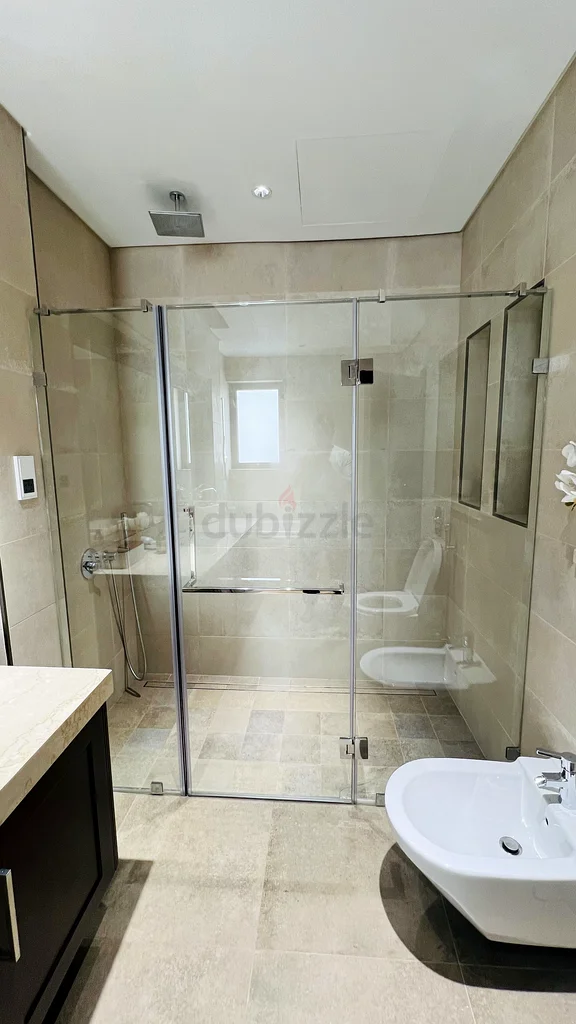 Shower glass and shower cabin63219835860097112