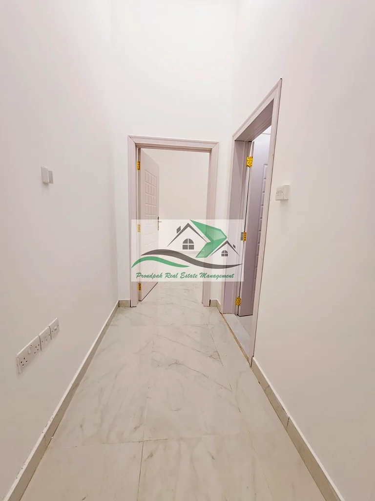 شقة جديدة بالكامل بغرفة نوم واحدة مع شرفة للعائلة، قريبة من مول الوثبة في مدينة الوثبة63150487868162114