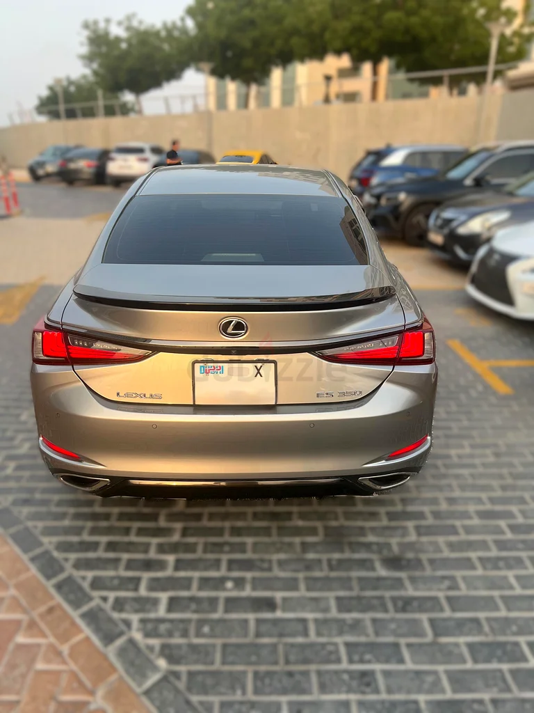 لكزس ES 350 F Sport 2021 - بحالة ممتازة ومحملة بالكامل!63168494919427111