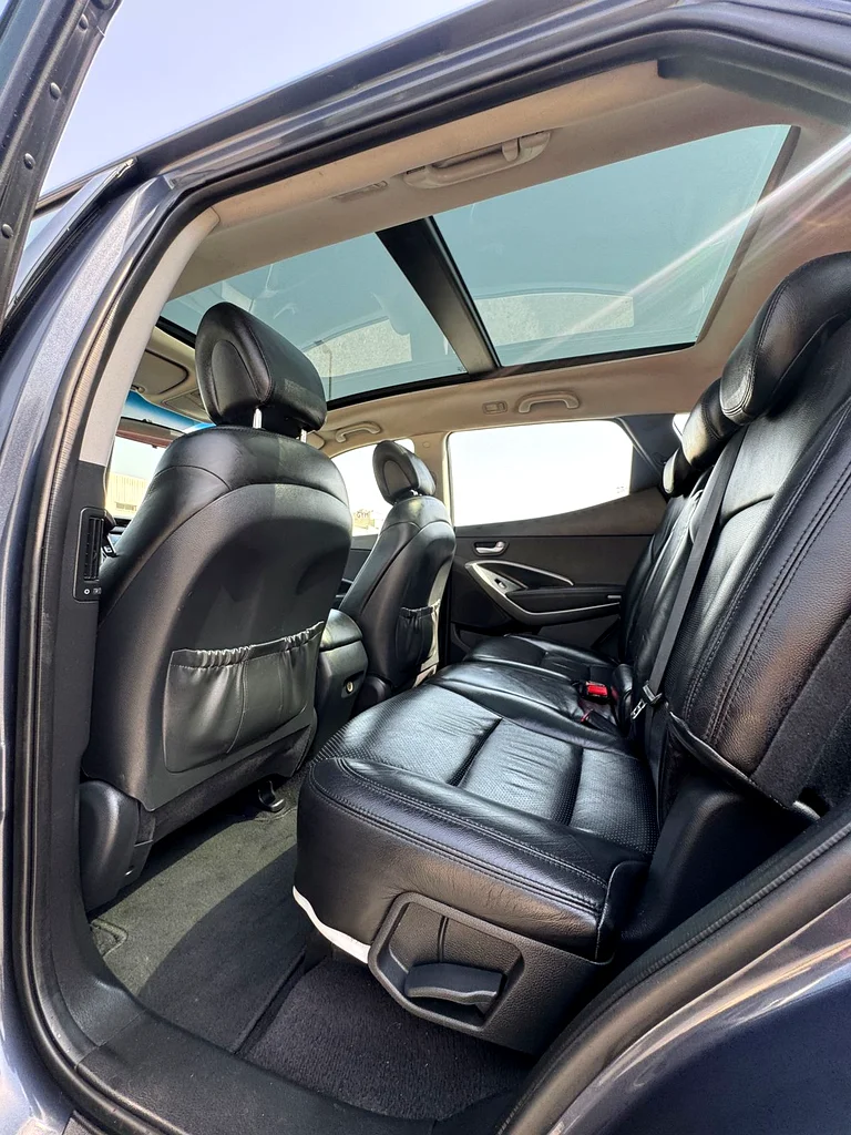 Hyundai Grand Santa Fe 2017 Gcc specs Full option 4clyander63137332728449112