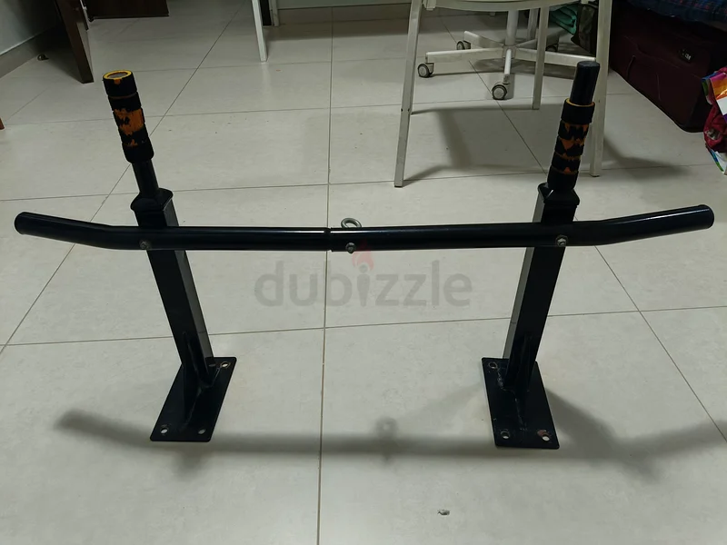 Pullup bar for sale with installation screws63170412919937112