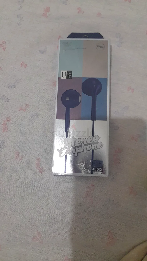 Earphones63222344774403111