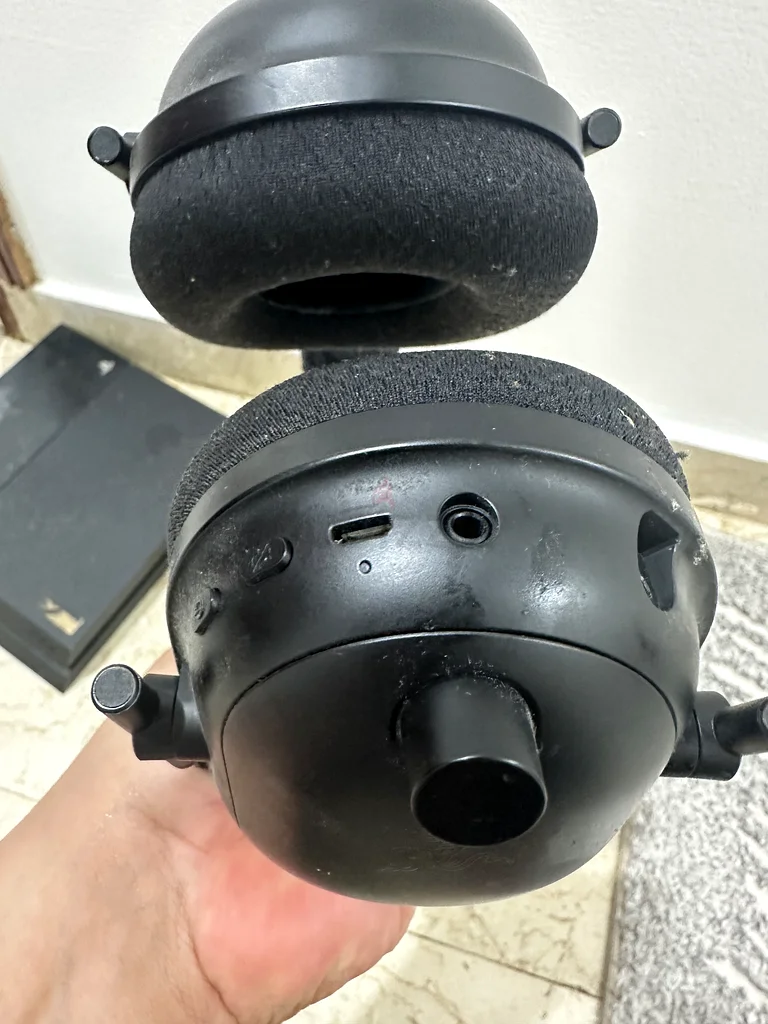 Sound Comfort: Premium Over-Ear Headphones for Sale63166177093506112