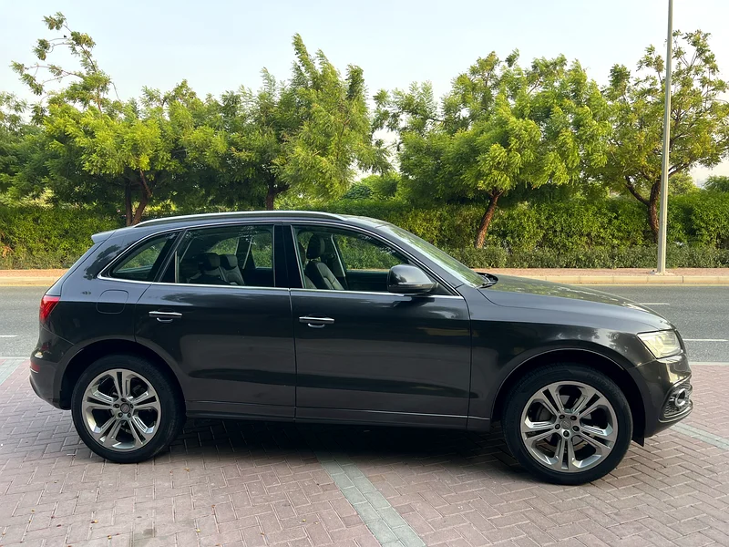 Stunning Audi Q5 2015 S-Line ,  GCC well maintained and clean car63167091122561113