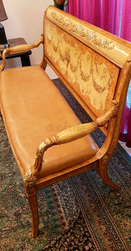 تصميم كلاسيكي، جلد ذهبي، 3 مقاعد632078937312031120