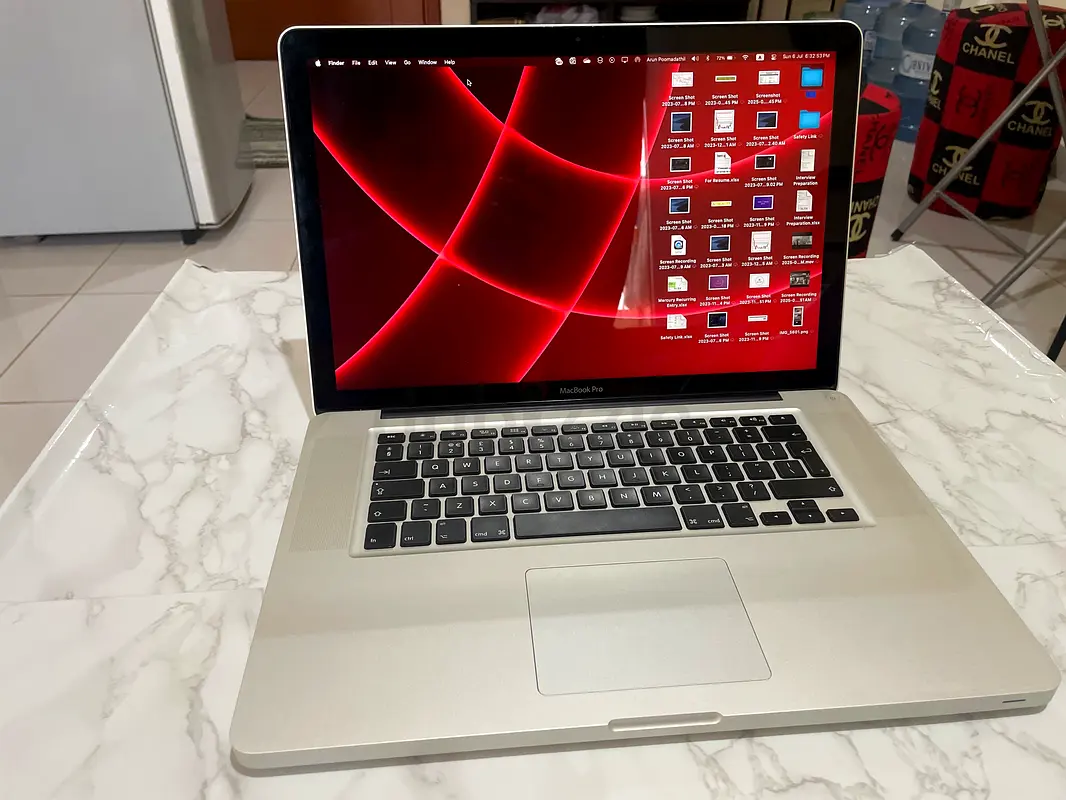 MacBook Pro 2012 15.3 with macOS Sequoia Installed - 16gb RAM63254488659458113