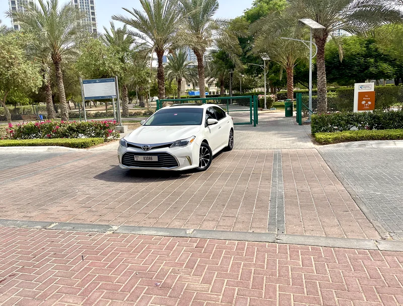 Stunning Toyota Avalon SE+ 2016, GCC Top Option, Low Milage, Well Maintained , Original Paint631656912917781115