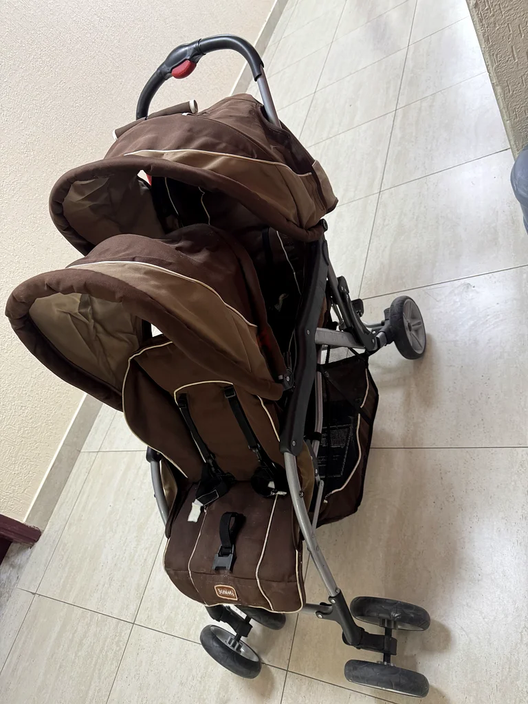 عربة أطفال مزدوجة للبيع63204850530563112