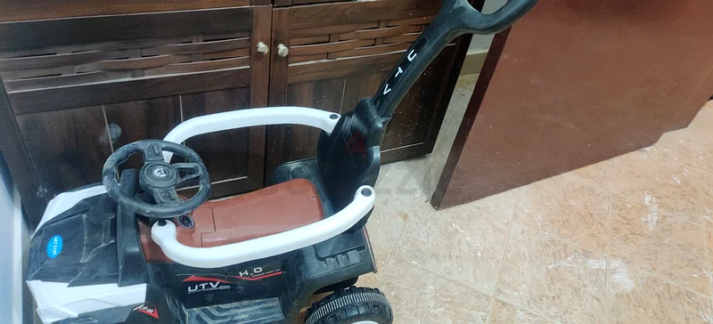 Ride-on Toy Car for Kids - Fun and Adventure Await!63175735425283111