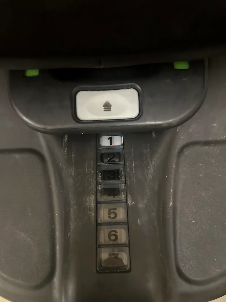 مقعد سيارة مع قاعدة ISOFix63177121787137112
