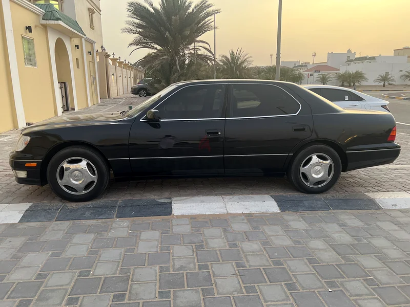 لكزس LS400 سنة 2000 - محرك V8 - المواصفات الأمريكية - حالة ممتازة63225312871425113