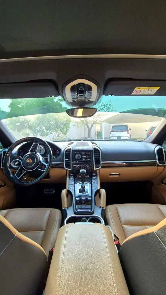 Porsche Cayenne Turbo S GCC 2015 - Porsche Cayenne Turbo S GCC 201563136839445123114