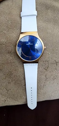 Sleek and Stylish Blue Dial Watch for Modern Men