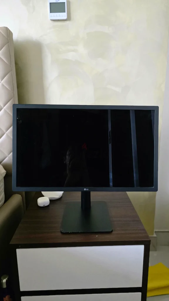 شاشة LG بدقة 4K UHD - 22MD4KA63172676563458111