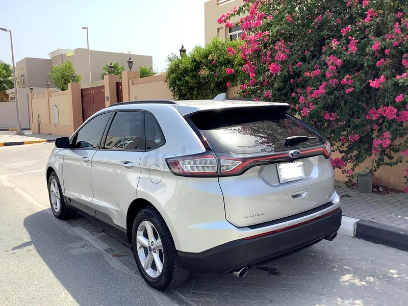 2016 GCC, 2x4, direct from 1st owner, Service History in Al Tayer, Very low mileage. Price 35000 AED63148647507459113