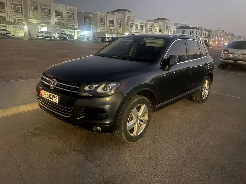 فولكس فاجن طوارق V6 تنفيذي بمواصفات دول مجلس التعاون الخليجي63139215079681111
