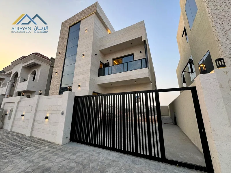 فرصة استثمارية، تشمل الكهرباء والماء وتكييف الهواء، عمرها 4 أشهر، نقداً فقط63188636459394111