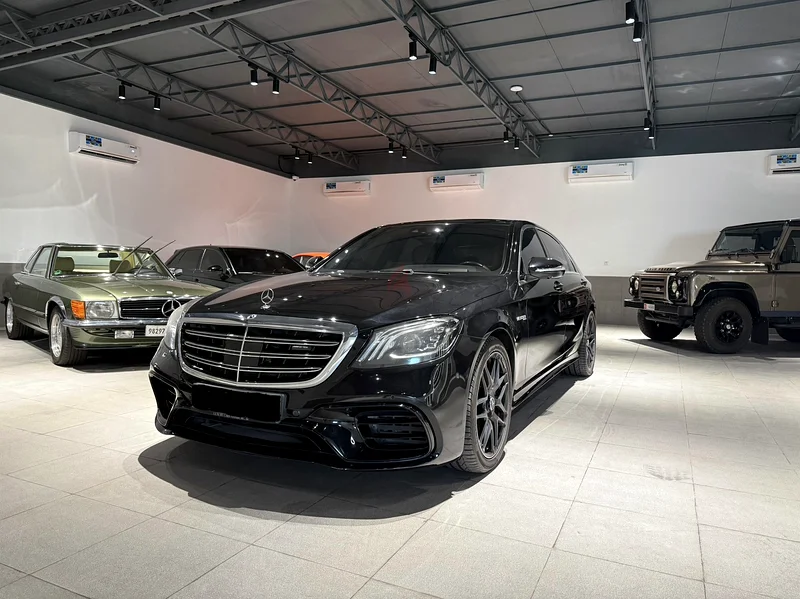Very clean well maintained original paint first owner S63 AMG63162463583235112