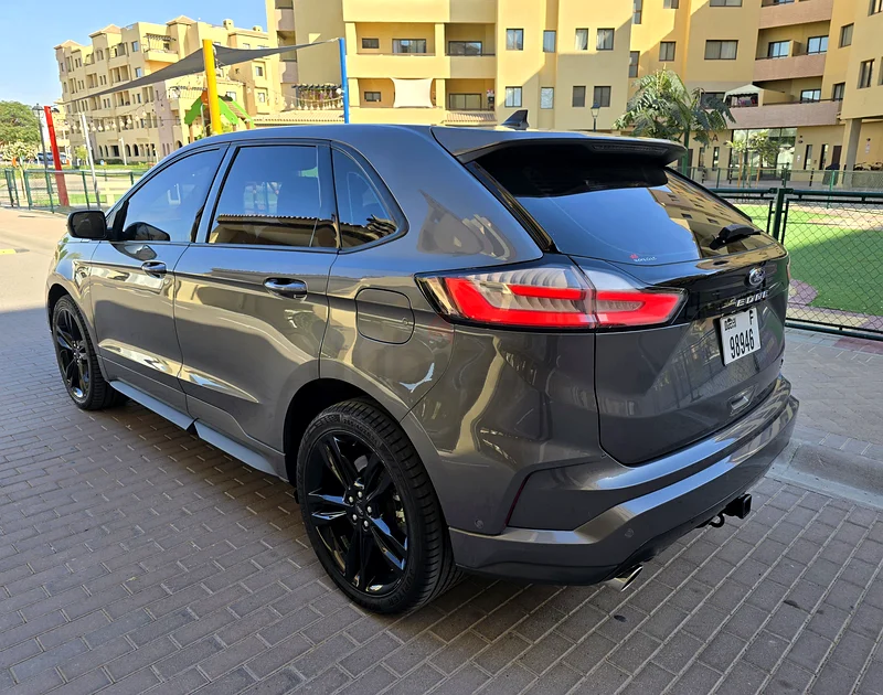 سعر ثابت لسيارة فورد إيدج ST موديل 2021، محرك 2.7 لتر V6 ثنائي التوربو، وتوجد ضمن الضمان وعقد الخدمة حتى عام 202663226738554113114