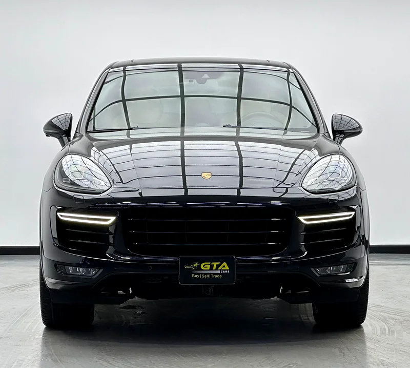 2016 Porsche Cayenne Turbo S, Service History, Carbon Fiber Interior, Excellent Condition63150022930947111