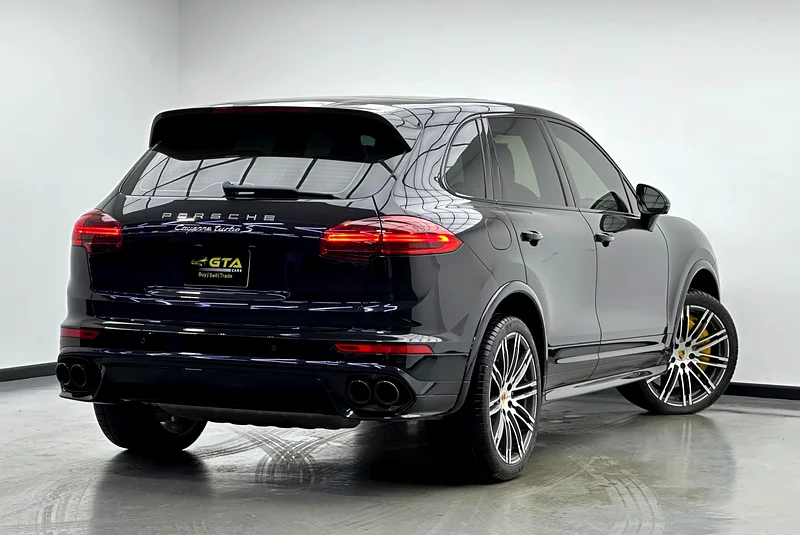 2016 Porsche Cayenne Turbo S, Service History, Carbon Fiber Interior, Excellent Condition63150022930947113
