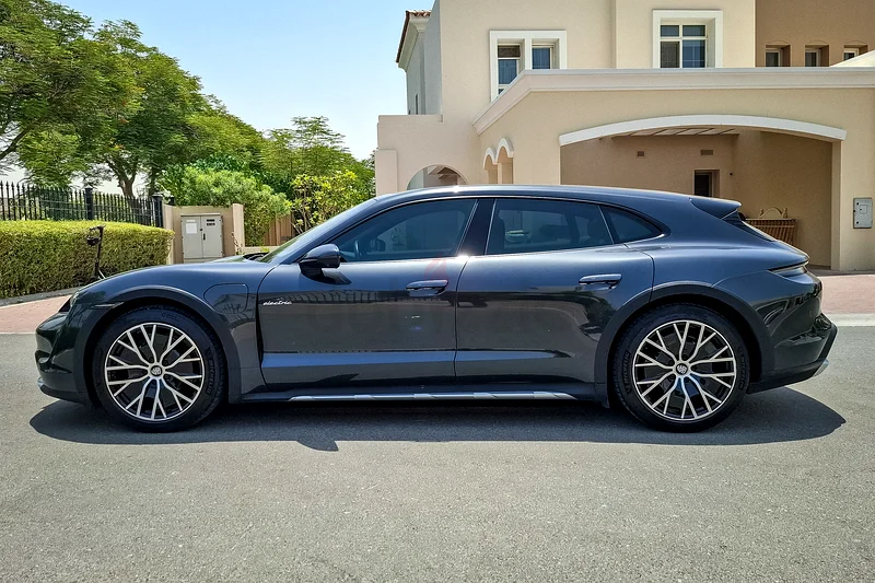 AED 4756/month | 2022 Porsche Taycan 4 Cross Turismo | GCC Specs | Ref#33155363150479136897114