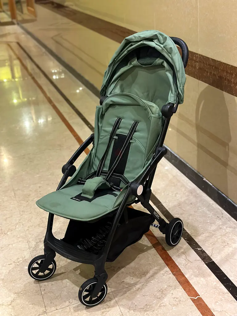 LecLerc stroller ( Cabin Approved )63205357521793111