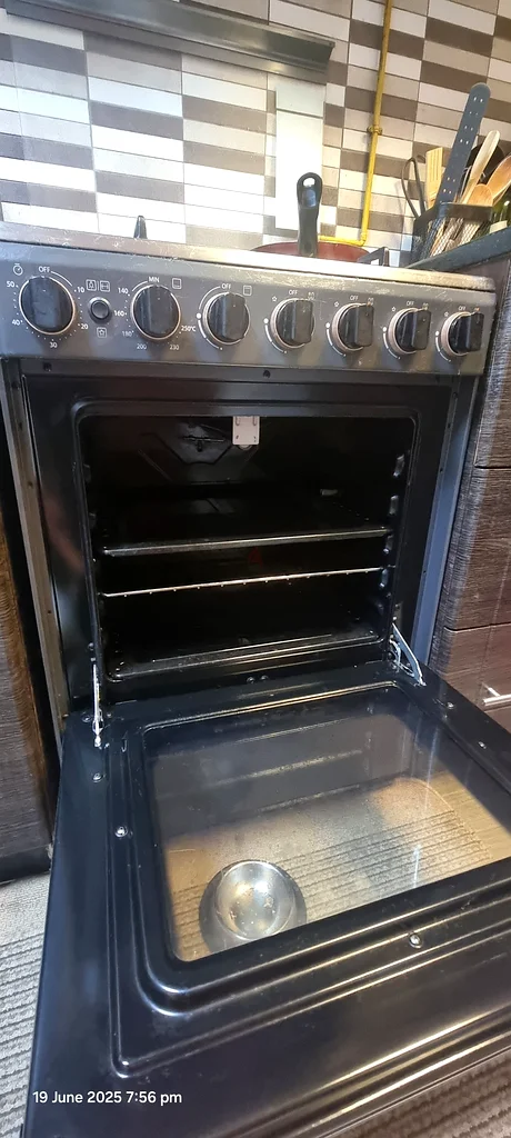 Master Your Kitchen with This Top-Notch Cooking Range!63168524505219111