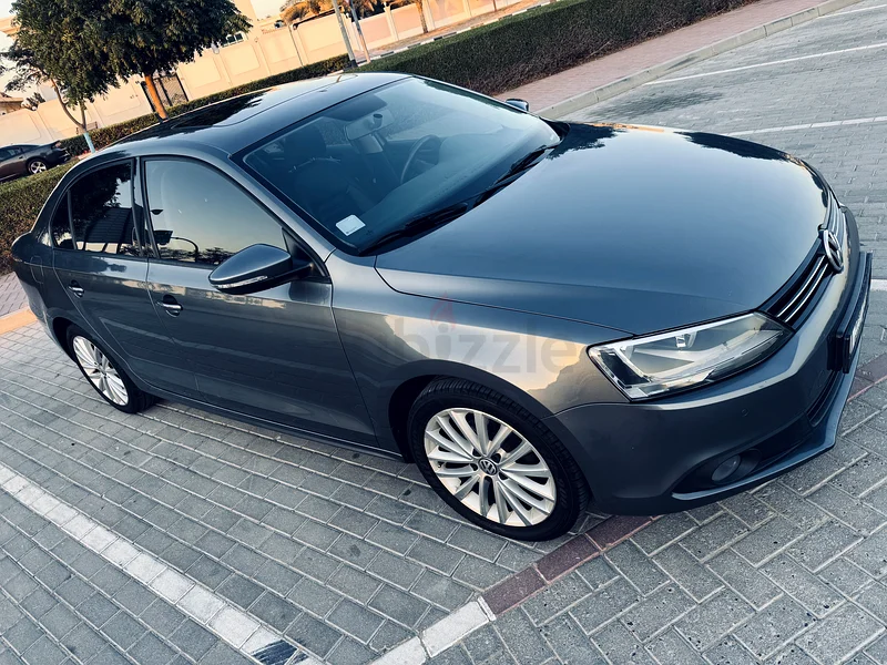 VolksWagen Jetta SEL 2.0 | Full option 2015 | GCC | Good Condition | Accident Free |63152290220545114