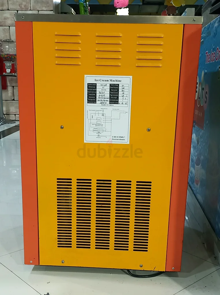 Icecream maker machine for immediate sale63258140719234113